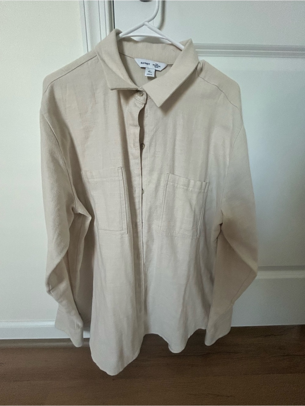 Old Navy WoMen's Cream Button-Down Shirt